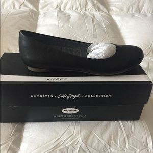 Size 7 genuine leather Dr. Scholl’s ballet flats